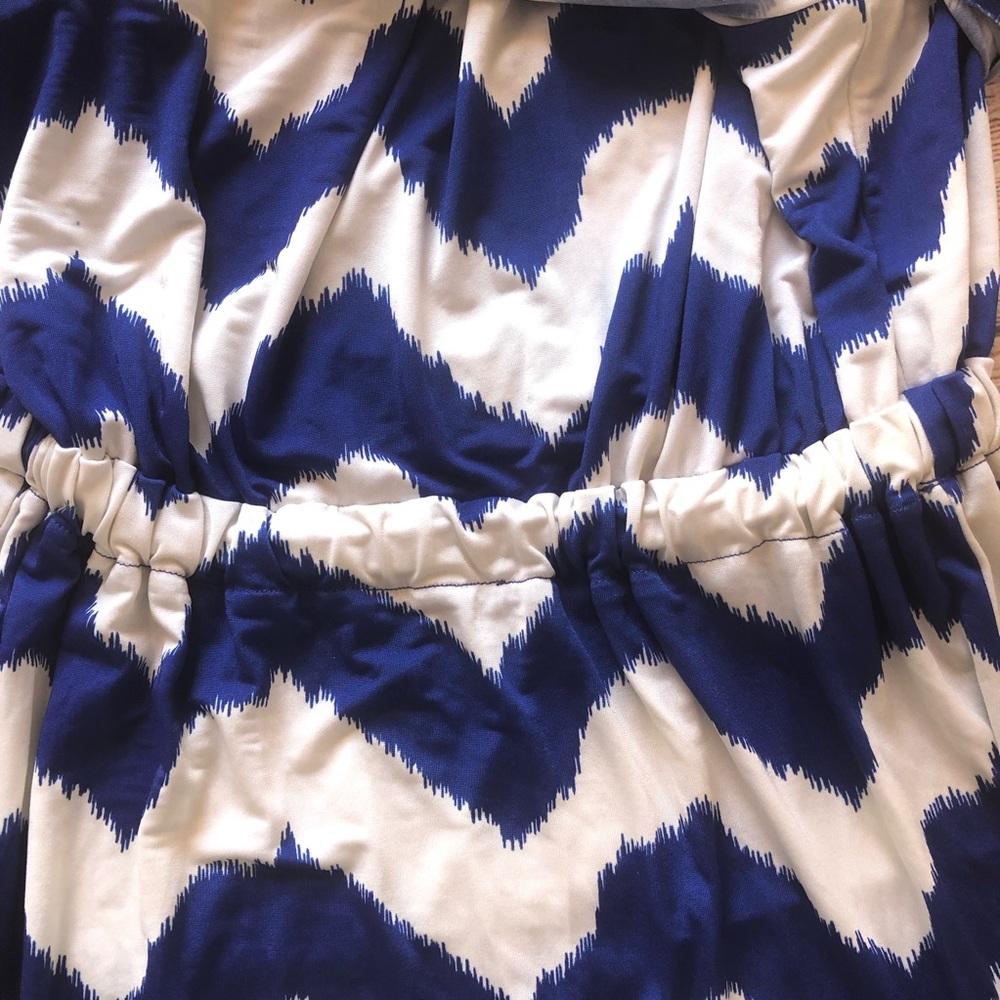 T-bags Los Angeles Blue & White Chevron Maxi Halter Dress Size Medium - Picture 6 of 8